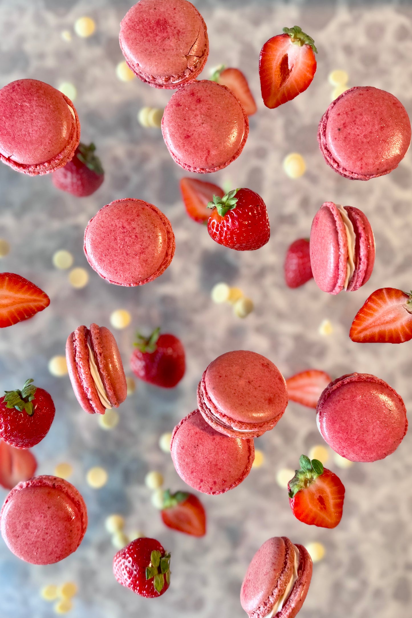 Caja Macarons fresas y chocolate blanco