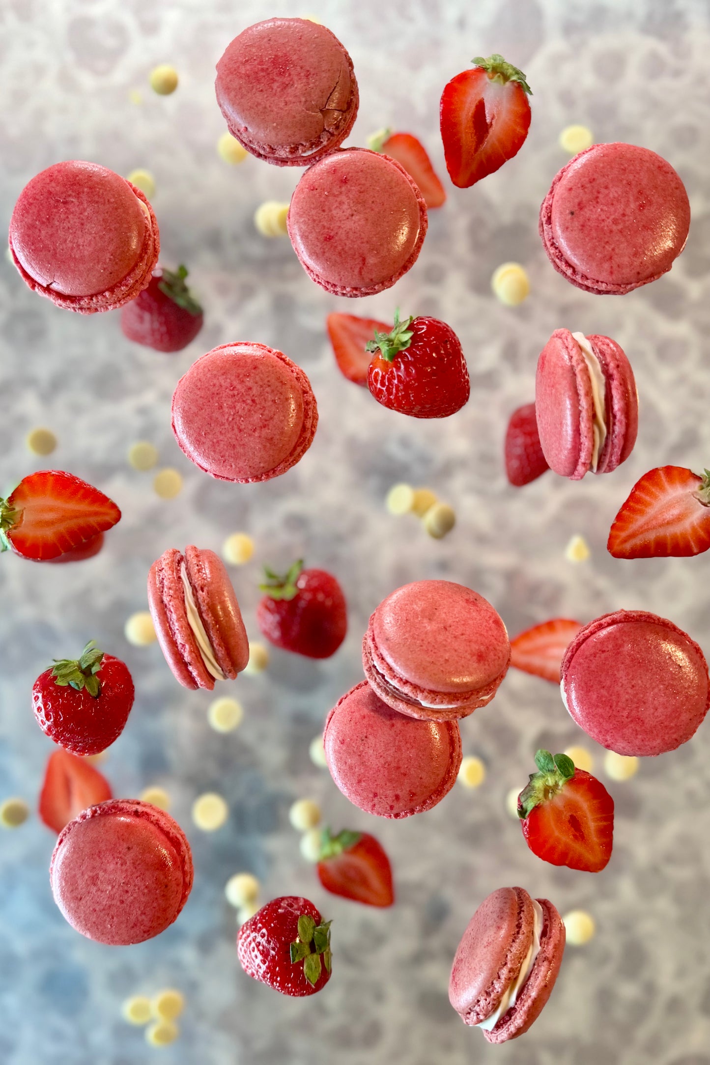 Caja Macarons fresas y chocolate blanco