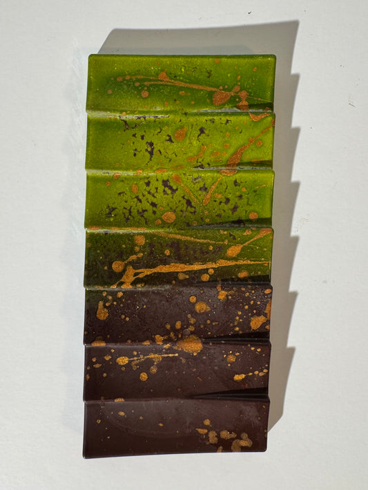 PISTACHO NEGRO TABLETA GEOMÉTRICA
