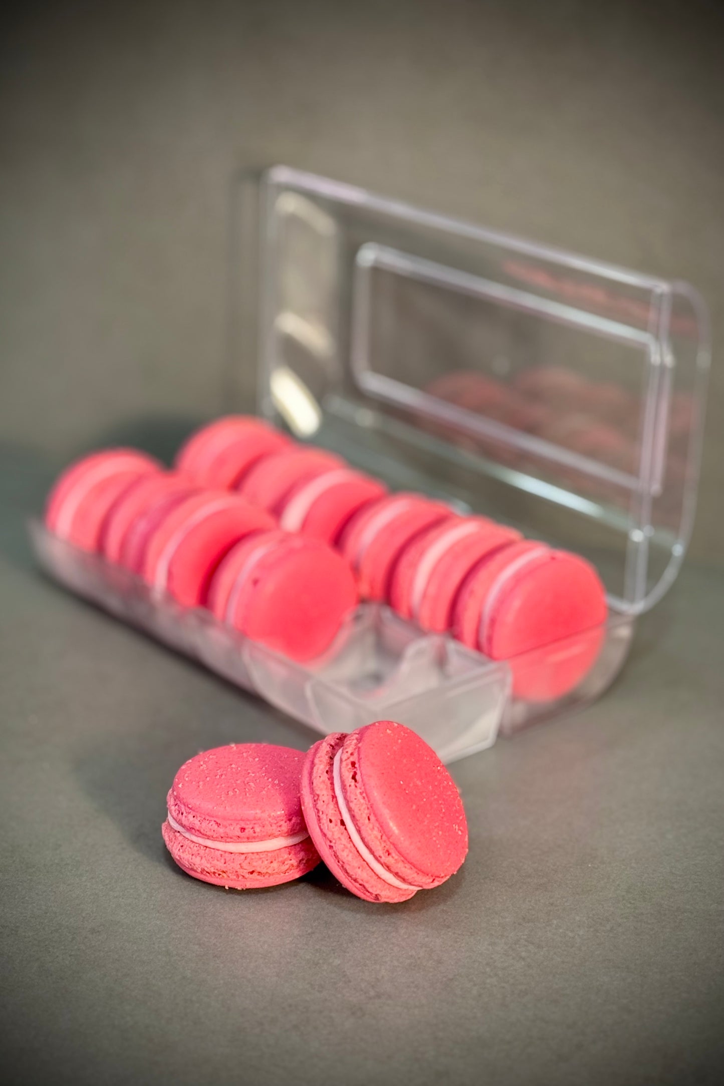 Caja Macarrones Rosas y lychee